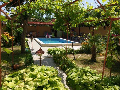 Guest House Yavorov Chernomorets Exterior photo